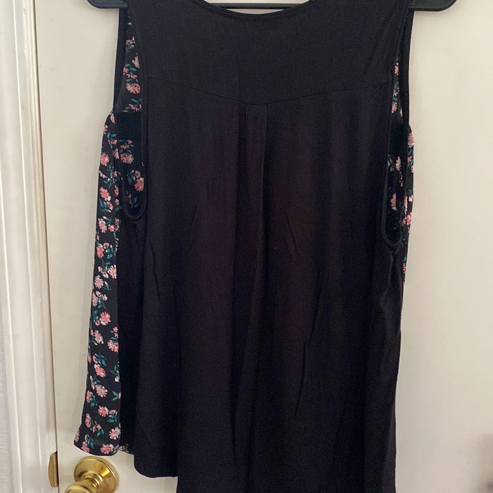 Floral work top - Picture 4 of 5